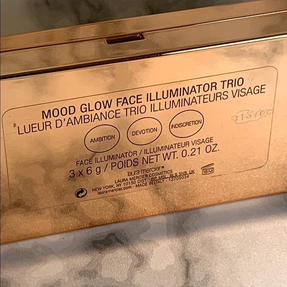 Laura Mercier Mood Glow Triple Highlighter Palette - Picture 5 of 13